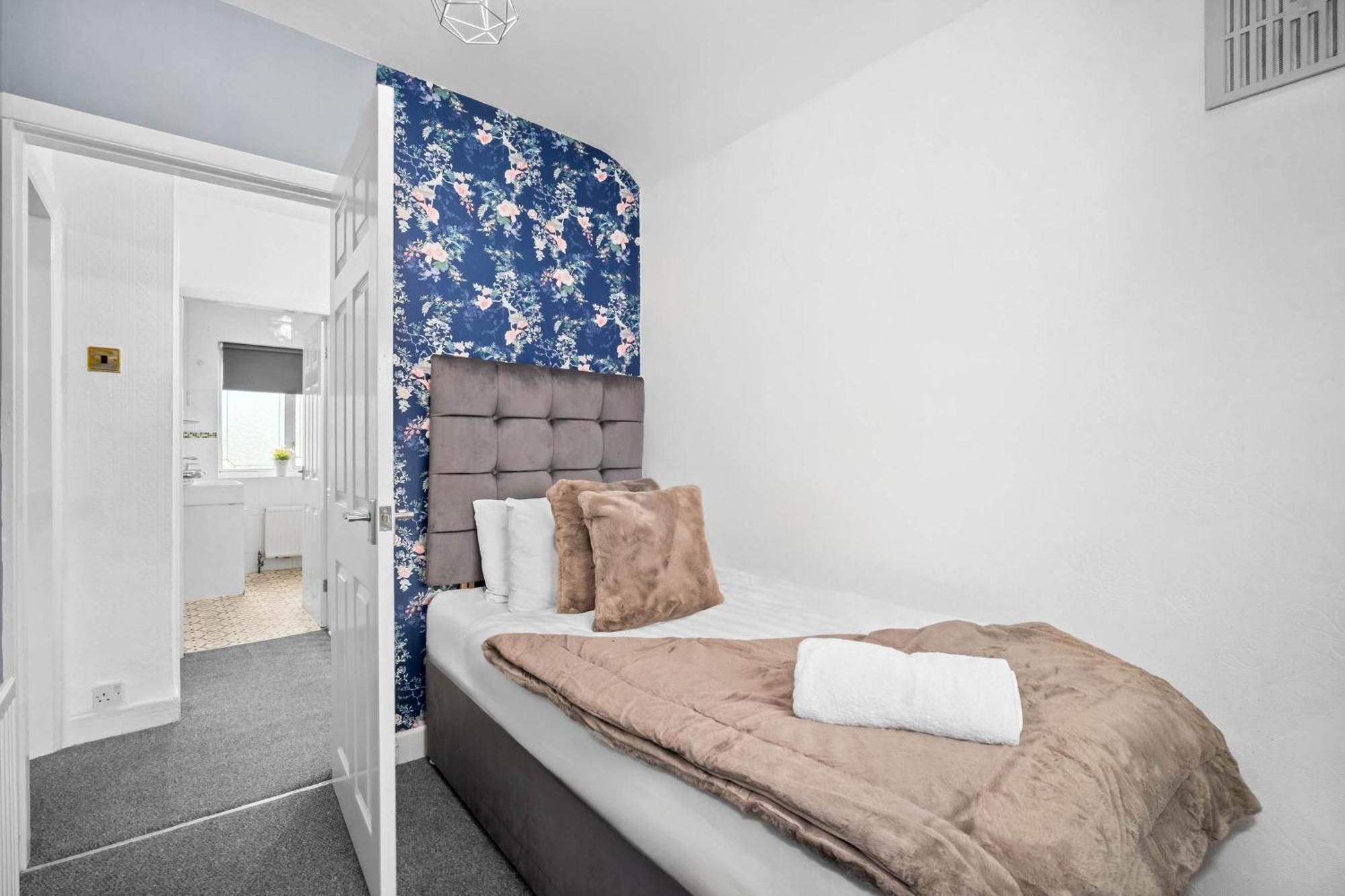 Stylish 3 Bedroom House - Parking - Garden - Great Barr - Netflix - Top Rated -121J Бірмінгем Екстер'єр фото